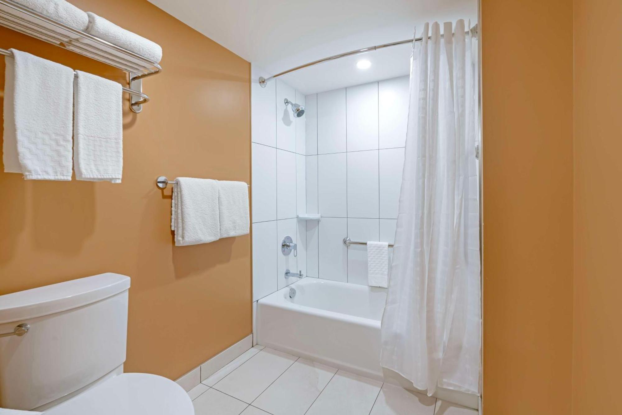 Best Western Plus Emerald Isle Hotel Sidney Exteriér fotografie