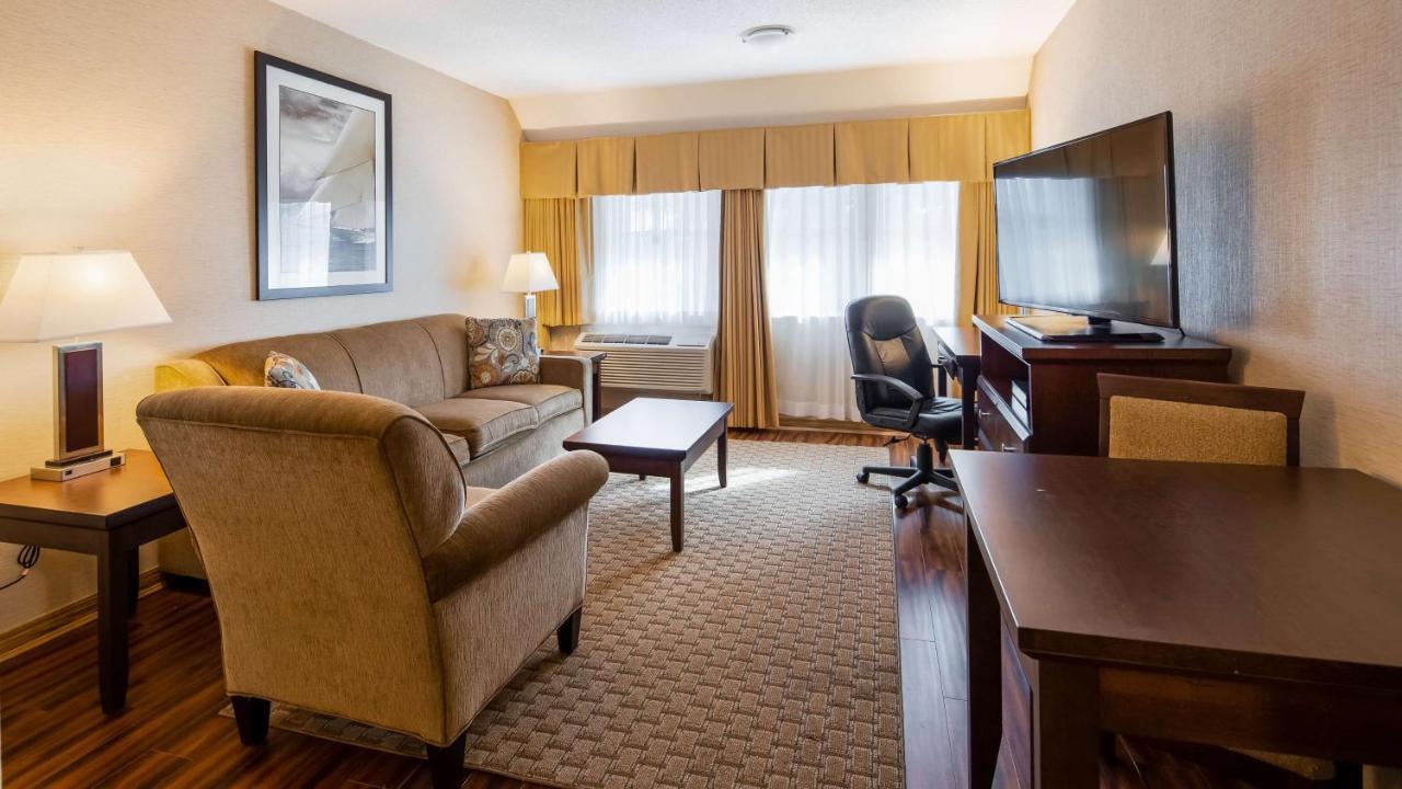 Best Western Plus Emerald Isle Hotel Sidney Exteriér fotografie